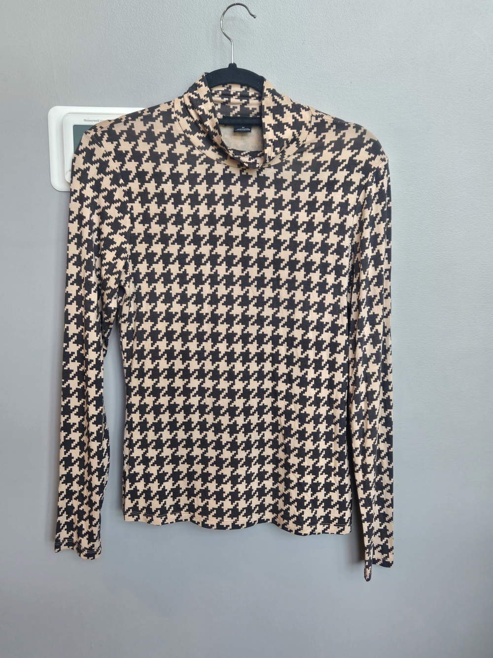 Sanctuary Slinky Mock Turtleneck Top Medium Java Houndstooth Long Sleeve Stretch